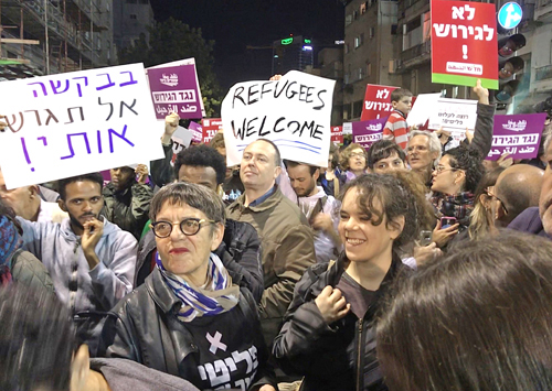 Tel Aviv protest: Stop deportation of African refugees