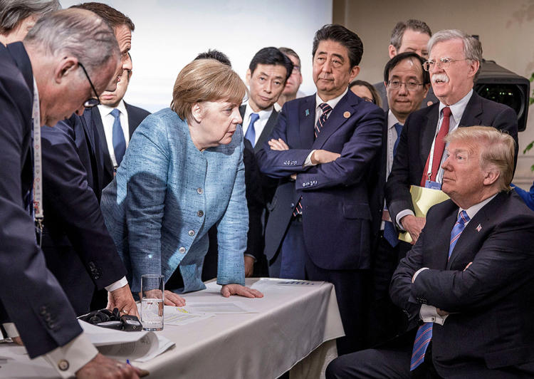 Donald Trump encara a jefes de estado durante cumbre del G-7 en Quebec, el 9 de junio. La reunión subrayó el hecho de que Washington sigue siendo el poder imperialista dominante.