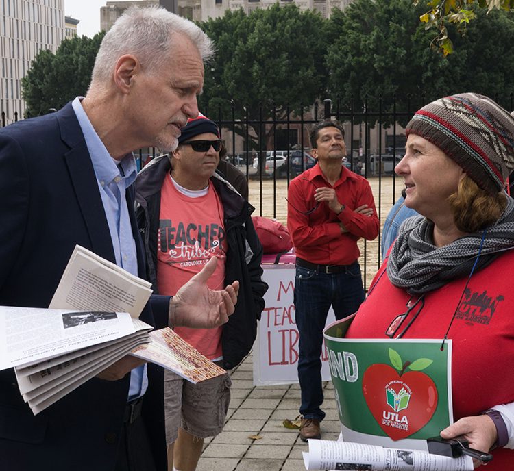 Dennis Richter, Socialist Workers Party candidate for L.A. City Council, joins teachers protest Jan. 18 during strike.