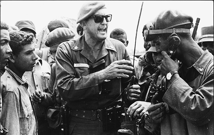 José Ramón Fernández, center, during April 1961 battles at Bay of Pigs where he was field commander of main column of revolutionary forces that defeated U.S.-organized invasion. Discipline of revolutionary army “must be very just, very humane, with highest moral standards,” Fernández said.
