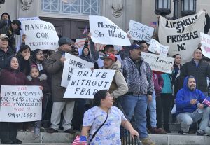 Protest in Bridgeton, New Jersey, March 17, one in a series of demonstrations demanding driver’s licenses for undocumented immigrants. This would be an advance for working-class unity.Protest in Bridgeton, New Jersey, March 17, one in a series of demonstrations demanding driver’s licenses for undocumented immigrants. This would be an advance for working-class unity.