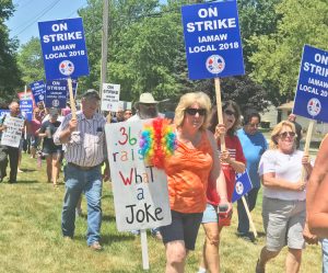 IAM Local 2018 members, on strike against Regal Beloit in Valparaiso, Indiana, and supporters rally July 15 for higher wages, against bosses’ demand that workers pay more for health care.