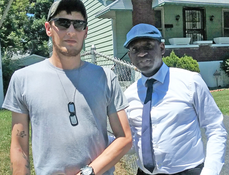 “The capitalist class that exploits us here doesn’t care how many soldiers come back torn apart or killed,” Malcolm Jarrett, right, SWP candidate for Pittsburgh City Council, told army veteran Tyrel Sanderson in Louisville, Kentucky, July 13. He replied, “You’re right about that.”