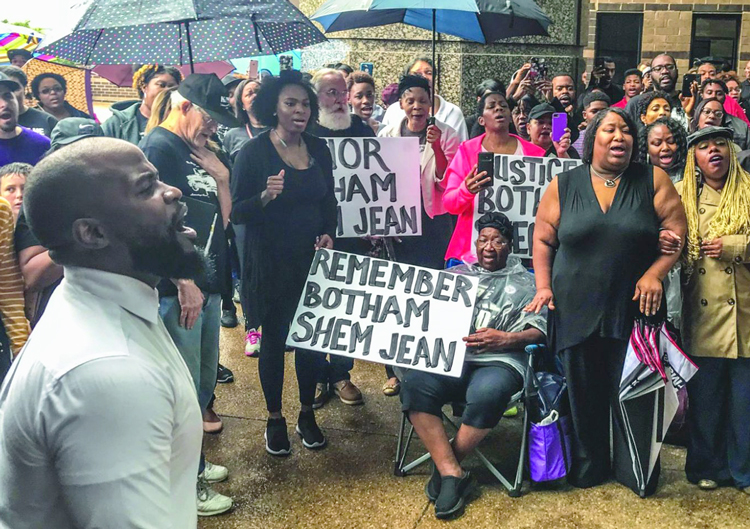 Sept. 30, 2018, Dallas protest after cop Amber Guyger shot and killed Botham Jean as he ate ice cream in his apartment. Protests forced cops to fire Guyger and led to murder conviction.
