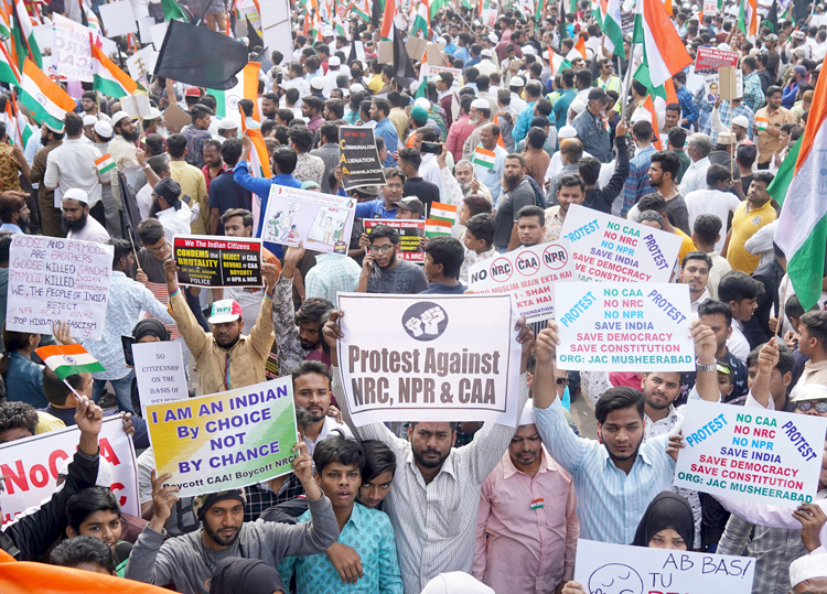 Mass actions in India protest anti-Muslim law