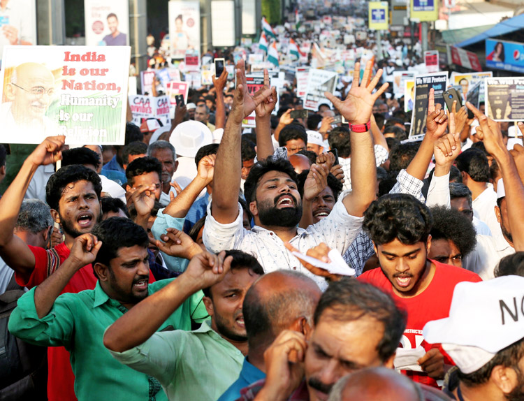Rally in Kochi, India, Jan. 1 protests government moves to undercut united, secular state.