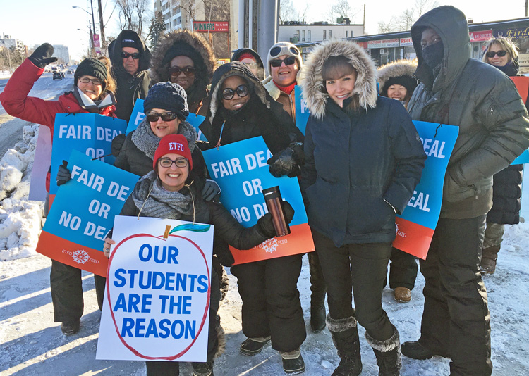 Four teachers unions and their supporters organized picketing in Toronto Jan. 20 as part of rotating strikes across Ontario against the provincial government’s attempt to cut school funding.