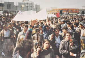 Levantamiento kurdo en Duhok, Iraq, en 1991. Tres años antes, el régimen iraquí de Saddam Hussein, con ayuda de Washington, usó armas químicas para masacrar a los kurdos en Halabja.