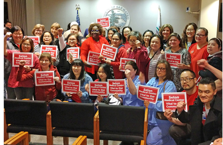 Above, nurses opposed to closing of Seton hospital in Daly City, California, after county hearing on “alternatives” March 10. Inset, SWP vice presidential candidate Malcolm Jarrett talks with Mee Chen. He and presidential candidate Alyson Kennedy spoke at hearing, saying workers need cradle-to-grave health care for all.
