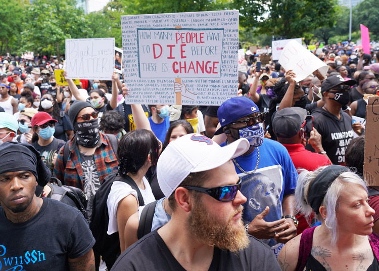 More than 60,000 people joined June 2 Houston action against Minneapolis cop killing of George Floyd. Protests draw broad participation, shining spotlight on racist cop violence.