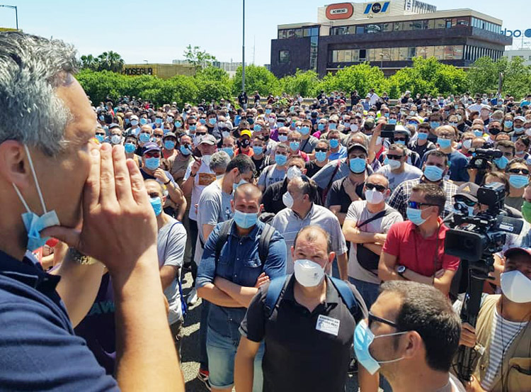 Nissan workers protest in Barcelona May 28, chanting “If this is not fixed — war, war, war!” demanding auto bosses reverse decision to shut down factories there in move to boost profits.