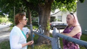 SWP presidential candidate Alyson Kennedy, left, with Christine Oles in Weatherford, Texas, June 5. Oles bought subscription, books on SWP, Cuba, said “What you are doing is important.”