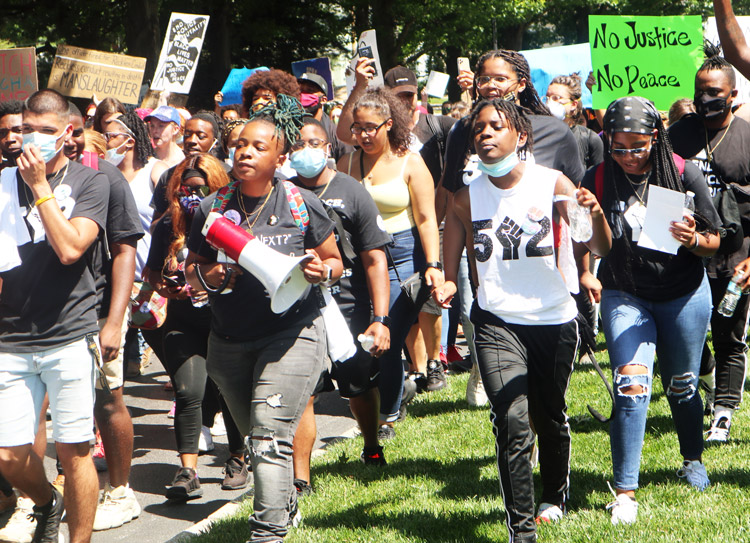 Hundreds of protesters joined family of Breonna Taylor to rally on steps of Kentucky’s Capitol in Frankfort June 25 demanding cops who shot and killed her in March be arrested and charged.