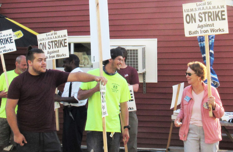 Top, SWP presidential candidates Alyson Kennedy, right, and Malcolm Jarrett, back center, join Bath, Maine, shipyard strikers on picket line July 2. Inset, congressional candidate Willie Cotton, right, marches in New York City July 4 protest.