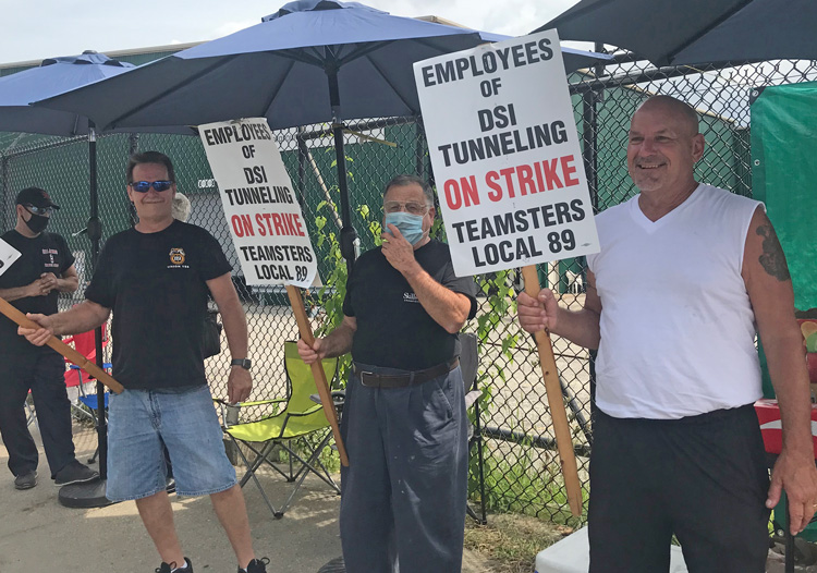 Teamsters Local 89 members on strike against DSI Tunneling in Louisville, Kentucky, picket Aug. 21 for their first contract. Workers won bitter fight for union representation last November.