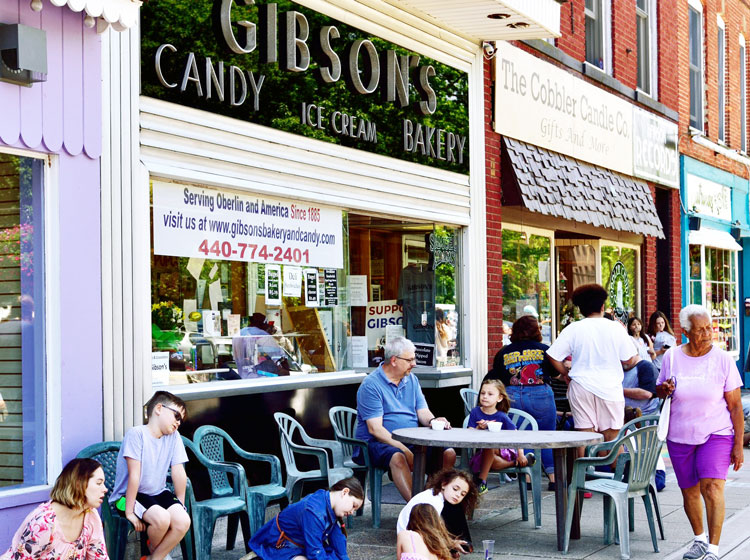 Working people, students have been visiting Gibson’s store in Oberlin, Ohio, since 1885. Oberlin College is trying to use its wealth, power to reverse unanimous jury verdict in favor of the Gibsons.