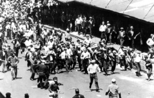 “Battle of Deputies Run” as Minneapolis Teamsters beat off cop, goon attacks during 1934 strike. Teamsters and other class-struggle fighters pointed road forward for labor movement.