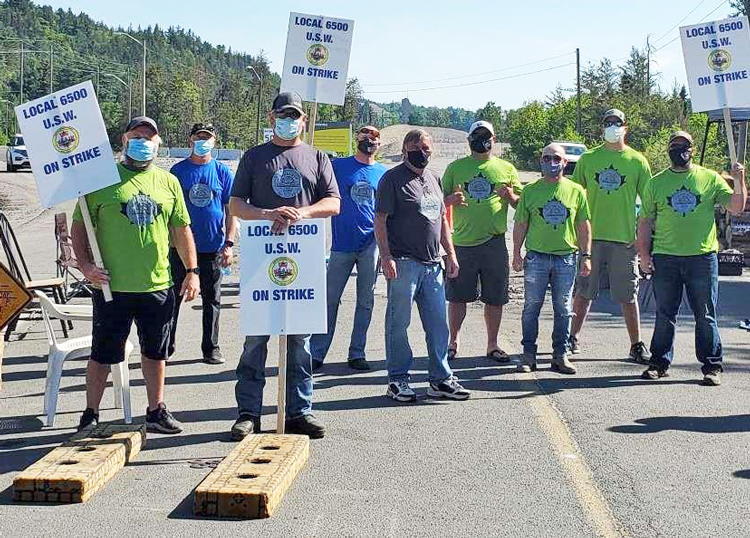 Members of United Steelworkers Local 6500 picket Vale’s Coleman Mine June 4 near Sudbury, Ontario. Some 2,400 workers went on strike June 1 at company’s mines, mill and smelter.