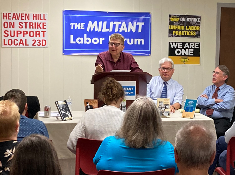 Maggie Trowe, at podium, Socialist Workers Party candidate for mayor of Louisville, Kentucky, and Anthony Dutrow, right, member of the SWP National Committee, talk about political opportunities ahead as SWP members move to Cincinnati, at Oct. 2 Militant Labor Forum.