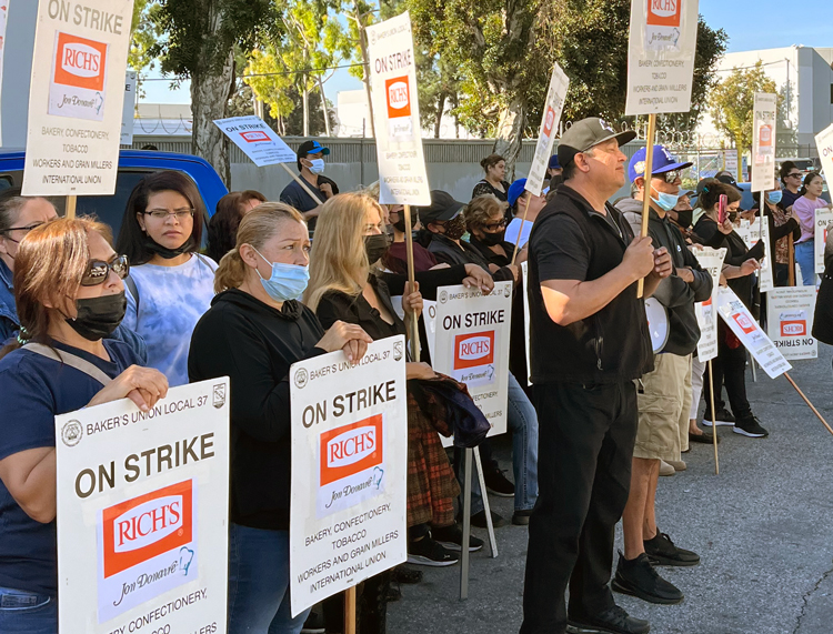 Bakery Workers union members on strike at Rich’s/Jon Donaire Desserts plant in Santa Fe Springs, California, rally Nov. 15 demanding pay raise, end to forced overtime and for respect.