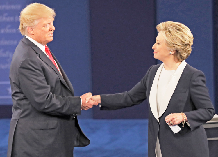 Debate presidencial entre Donald Trump y Hillary Clinton, octubre 2016. La caída de apoyo hacia Joseph Biden ha aumentado especulaciones de una segunda contienda Clinton-Trump. En 2016, 43% de los votantes no votaron, más de los que votaron por cualquiera de los partidos capitalistas.