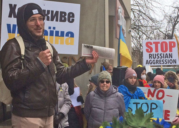 “We count on workers and farmers to defend Ukraine’s independence,” Philippe Tessier, Communist League candidate for National Assembly, told student rally in Toronto March 12.