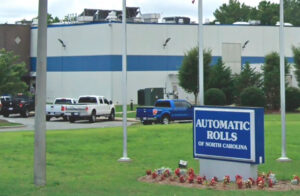 Automatic Rolls bakery, in Clayton, North Carolina, where Bibiana Arellano Delabra, 22, inset, was killed April 16 working on a large mixing machine. Fight for union control of line speeds, crew sizes, schedule, training is needed to counter deadly effects of capitalists’ drive for profits.
