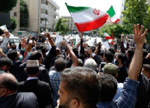 Protests across Iran erupted in mid-May over government lifting of subsidies on basic foods, effects of rulers’ war moves in the region. Angry demonstrators raised political demands: “Down with [Supreme Leader Ayatollah Ali] Khamenei!” and “We don’t want mullahs ruling!”