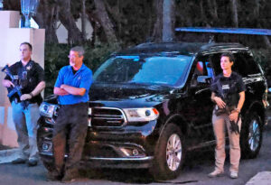 Armed Secret Service agents during FBI raid on former President Donald Trump’s Mar-a-Lago property in Palm Beach, Florida, Aug. 8. Raid, Democrats’ witch hunt against Trump, are a threat to constitutional protections against the bosses’ state, rights working people need.