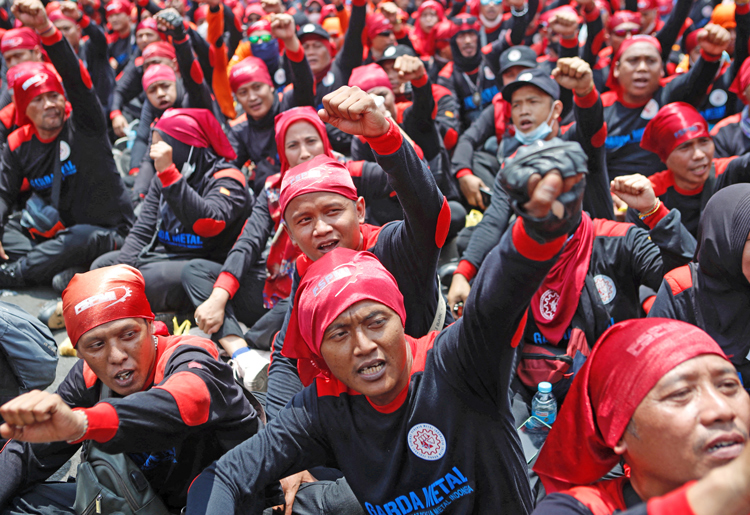 Indonesia workers protest government 30% fuel hike