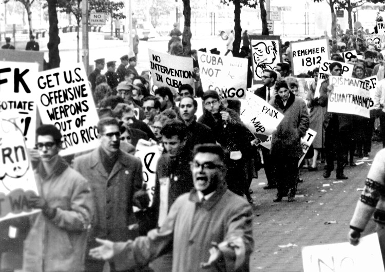Rally in New York during October 1962 “missile” crisis protests threat of Washington invasion against Cuba’s socialist revolution, confrontation with Moscow threatening nuclear war.