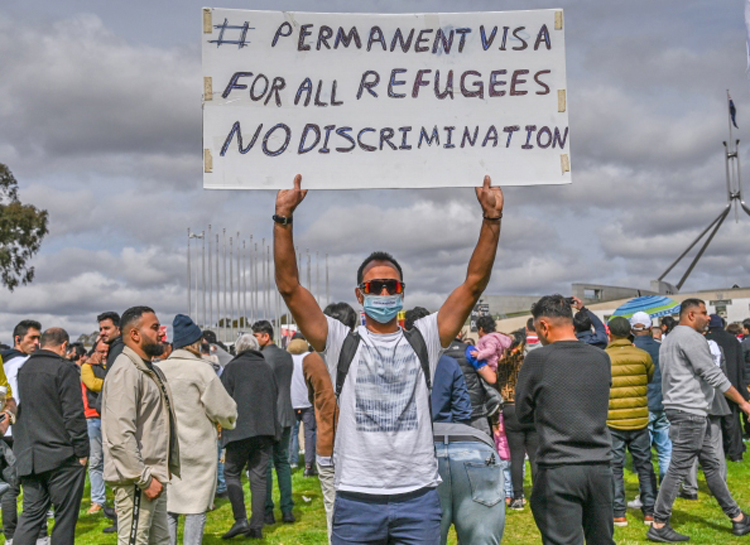 Some 1,500 people rally in Canberra, Australia, Sept. 6 demanding the ruling Labor Party government carry out its promise to grant permanent visas to thousands of asylum-seekers.