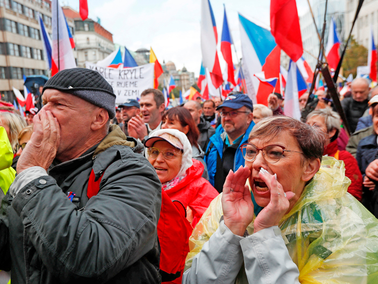 Thousands protest ruinous inflation in Prague, Czech Republic, Sept. 28, one of several actions around the world demanding relief from the crushing impact of unfolding capitalist crisis.