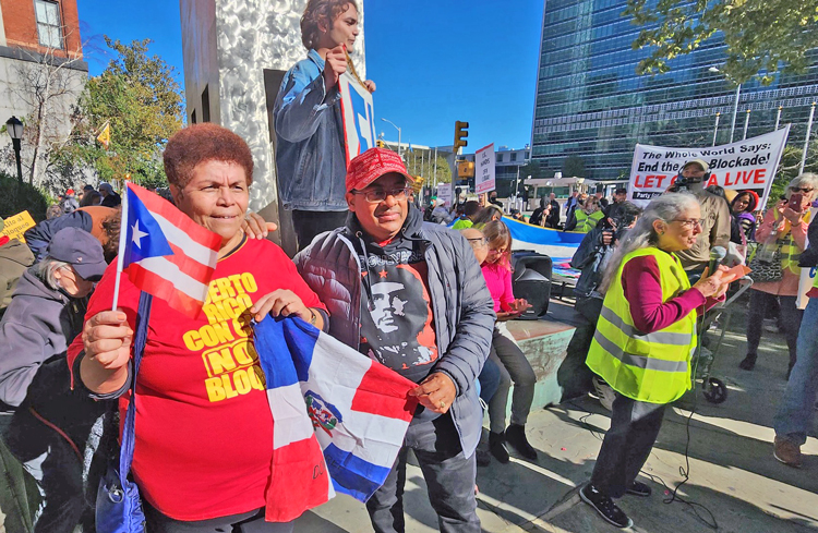 Milagros Rivera, left, president of Cuba Solidarity Committee in Puerto Rico, joined Oct. 29 protest in New York against U.S. rulers’ financial, trade and economic war against Cuba.