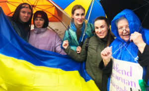SWP member Barbara Bowman, right, joins Feb. 24 Los Angeles march defending Ukraine independence. Party campaigns for immediate, unconditional withdrawal of all of Moscow’s troops. 