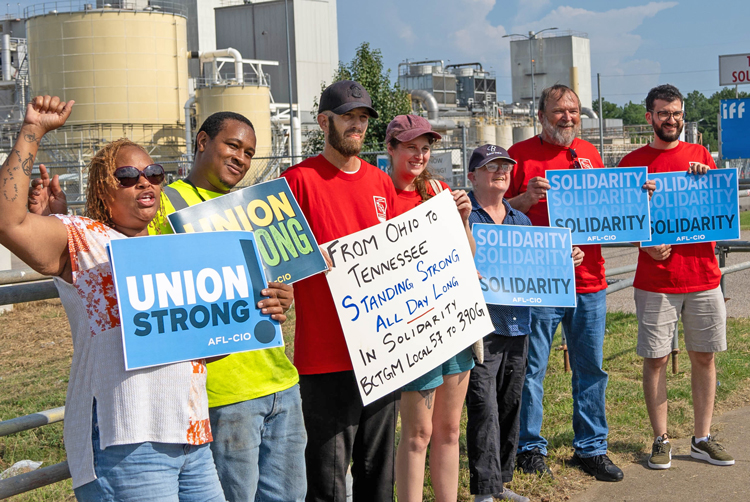 Members of Bakery Workers Locals 57 and 19 from Ohio join BCTGM Local 390G strike picket at International Flavors and Fragrances plant in Memphis, Tennessee, Aug. 13.