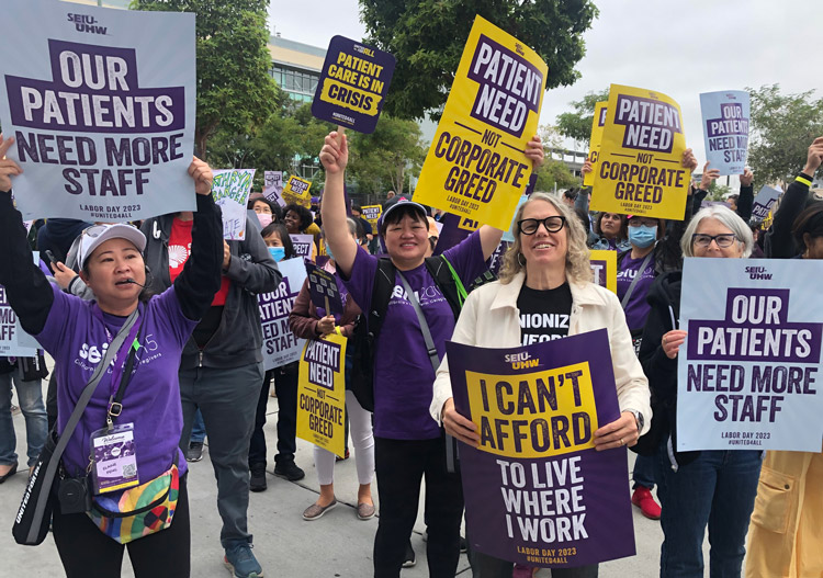 Protesta del sindicato de empleados de servicios SEIU en Oakland, California, Día del Trabajo sept. 4. Más de mil personas asistieron para apoyar su lucha por salarios, aumento de personal.