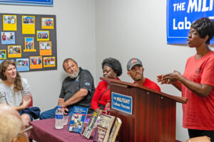Sept. 25 Militant Labor Forum in Cincinnati builds labor solidarity. Speaking is striker Janet Billingsley, UAW Local 674 president. From left, Kaitlin Estill, SWP candidate for Cincinnati City Council and BCTGM Local 57 member; Earl Farris, BCTGM Local 57 business agent; Kimberly Gray, UAW Local 674 alternate steward; and Gary Ringo, BCTGM Local 57 member.
