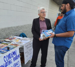 Port trucker Dilraj Singh told SWP congressional candidate Margaret Trowe he welcomed the party’s defense of Israel’s right to exist. After their discussion in San Leandro, California, Nov. 5, he got a year’s subscription to the Militant, two books, gave $50 to SWP Party-Building Fund.