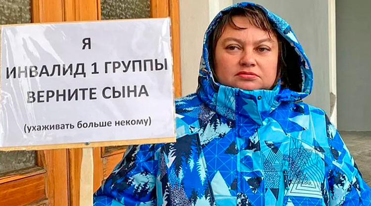Protest by soldiers’ mothers and wives in Novosibirsk, Russia, Nov. 19. Sign says, “I am disabled, return my son, there is no one else to look after me.”