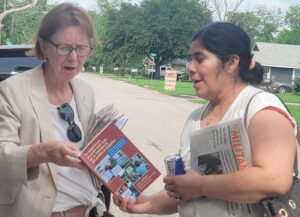 “Immigrant workers in the U.S. work hard, one day we’ll go on strike across the country,” Norma Ribas, right, told Alyson Kennedy, SWP candidate for U.S. Senate from Texas, May 13.