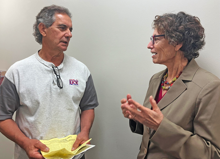 At May 25 Philadelphia campaign meeting, Rachele Fruit, Socialist Workers Party candidate for president, meets with Denis Stephano, retired president of United Steelworkers Local 10-234 at a refinery in Trainer, Pennsylvania. He is endorser of Socialist Workers Party campaign.