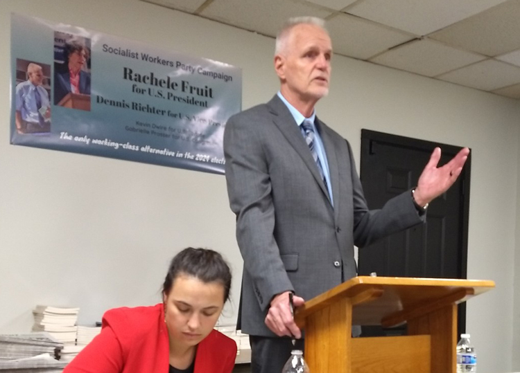 SWP vice presidential candidate Dennis Richter speaks at Minneapolis campaign meeting Aug. 3. At left is Gabrielle Prosser, SWP candidate for U.S. Congress from Minnesota.