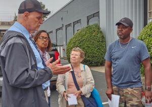 Dennis Richter, left, SWP candidate for U.S. vice president, visited Communications Workers of America picket line at the AT&T plant in East Point, Georgia, Sept. 13, along with, from left, campaign endorser Val Edwards, SWP member Susan LaMont and CWA striker Kelvin Gordon.