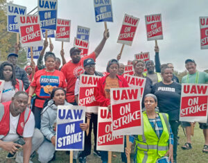 United Auto Workers Local 472 members on strike against Woodbridge Corp. picket plant in Lithonia, Georgia, Nov. 8. Unionists are demanding better pay, benefits, no forced overtime.