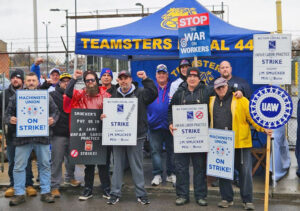 Teamster Local 446 members join BCTGM Milk-Bone strikers Nov. 10 in Buffalo, New York.