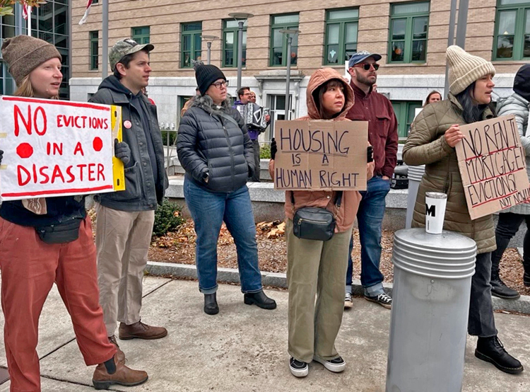 Some 50 residents of Asheville and Buncombe County, North Carolina, demonstrated outside Buncombe Courthouse Oct. 13, demanding a moratorium on evictions and for rent relief.