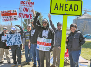 Solidaridad con huelga en Knappen Milling en Michigan Sigue en la página 11
