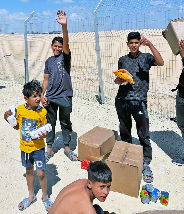 Des Palestiniens avec des boîtes de nourriture obtenues d’un nouveau centre de distribution alimentaire protégé par les Forces de défense israéliennes à Gaza. Ce centre a été établi pour empêcher le Hamas de continuer à contrôler l’accès à l’aide, un contrôle que ce dernier utilise pour maintenir sa domination dictatoriale.