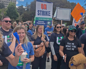 Striking nurse anesthetists and midwives rally at Kaiser hospital in Oakland, California, Sept. 8 in fight for wage raise and adequate staffing. Over 600 walked out at 20 hospitals that day